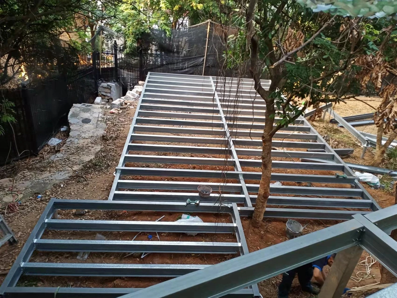 metal deck floor construction